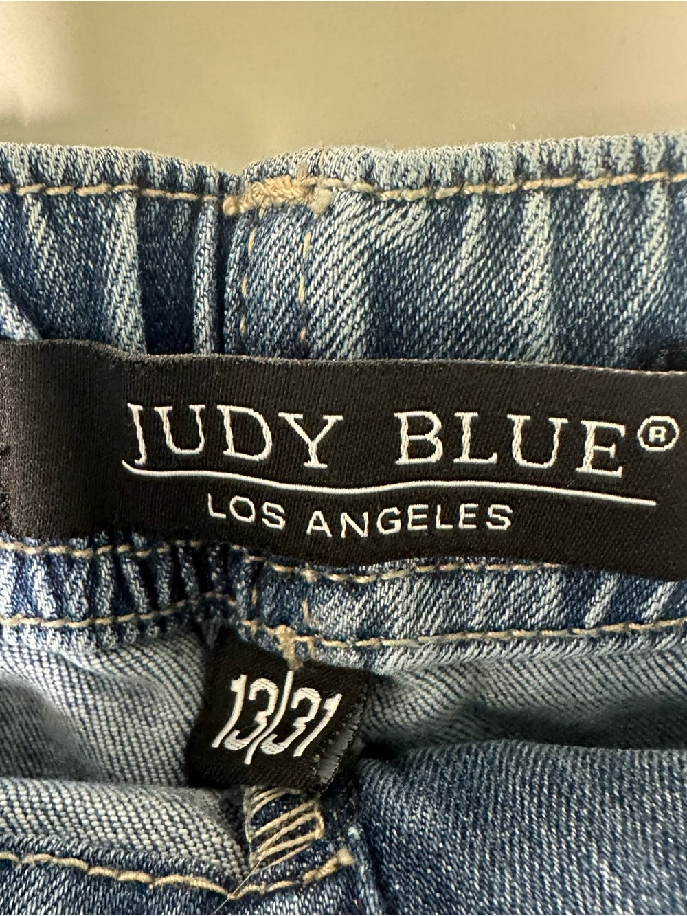 Judy Blue High Waist Elastic Drawstring Jogger Jeans Size 13/31 - Picture 7 of 9
